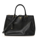 Saffiano Lux Medium Galleria Double Zip Tote Black